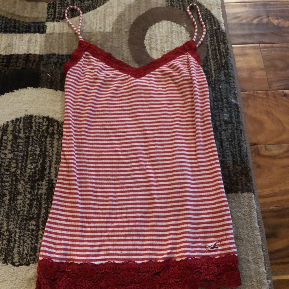 2000s Style Hollister Tank Top (small)